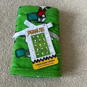 NWT Peanuts pickleball towels